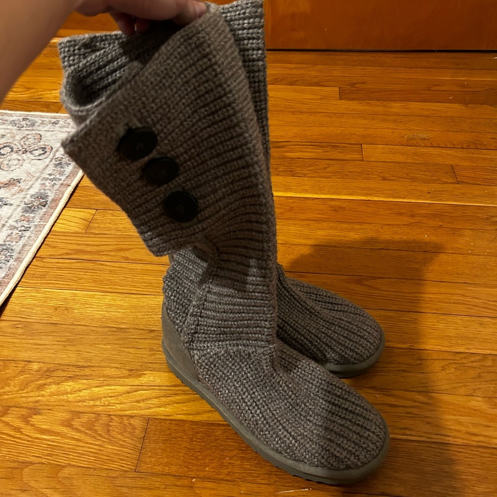 Grey knitted high UGG boots